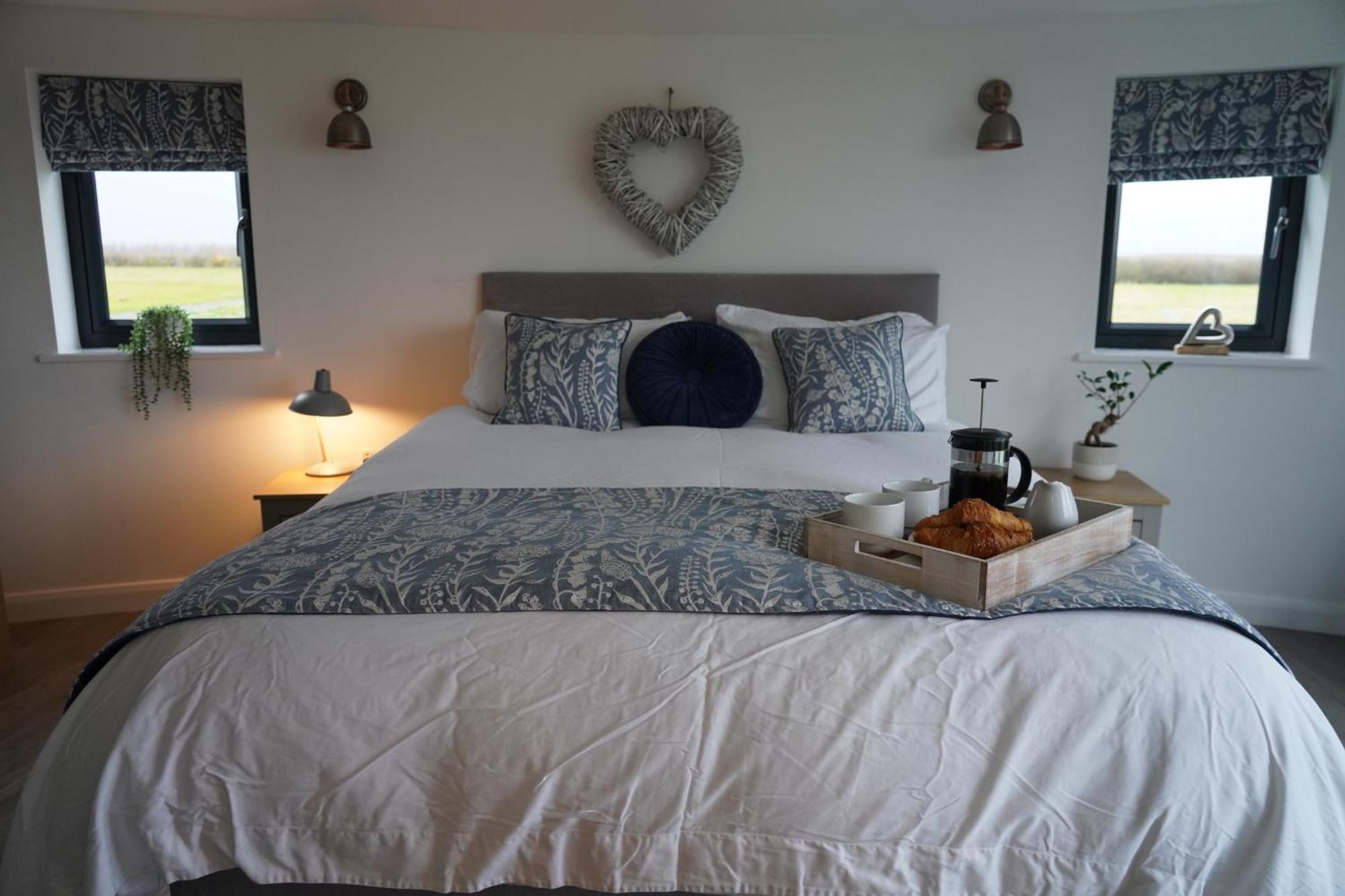 The Angel - Luxury Lakeside