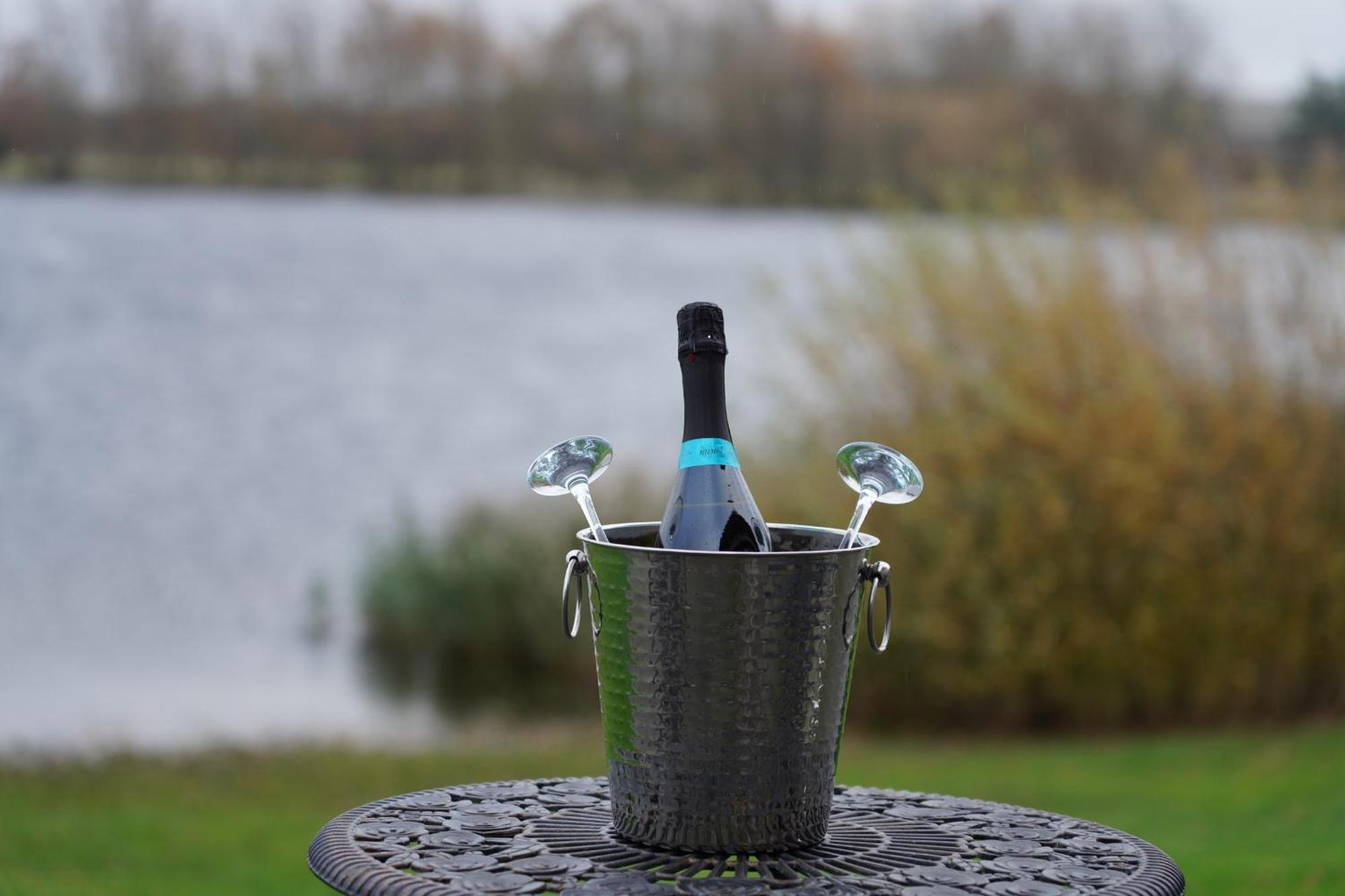 The Angel - Luxury Lakeside