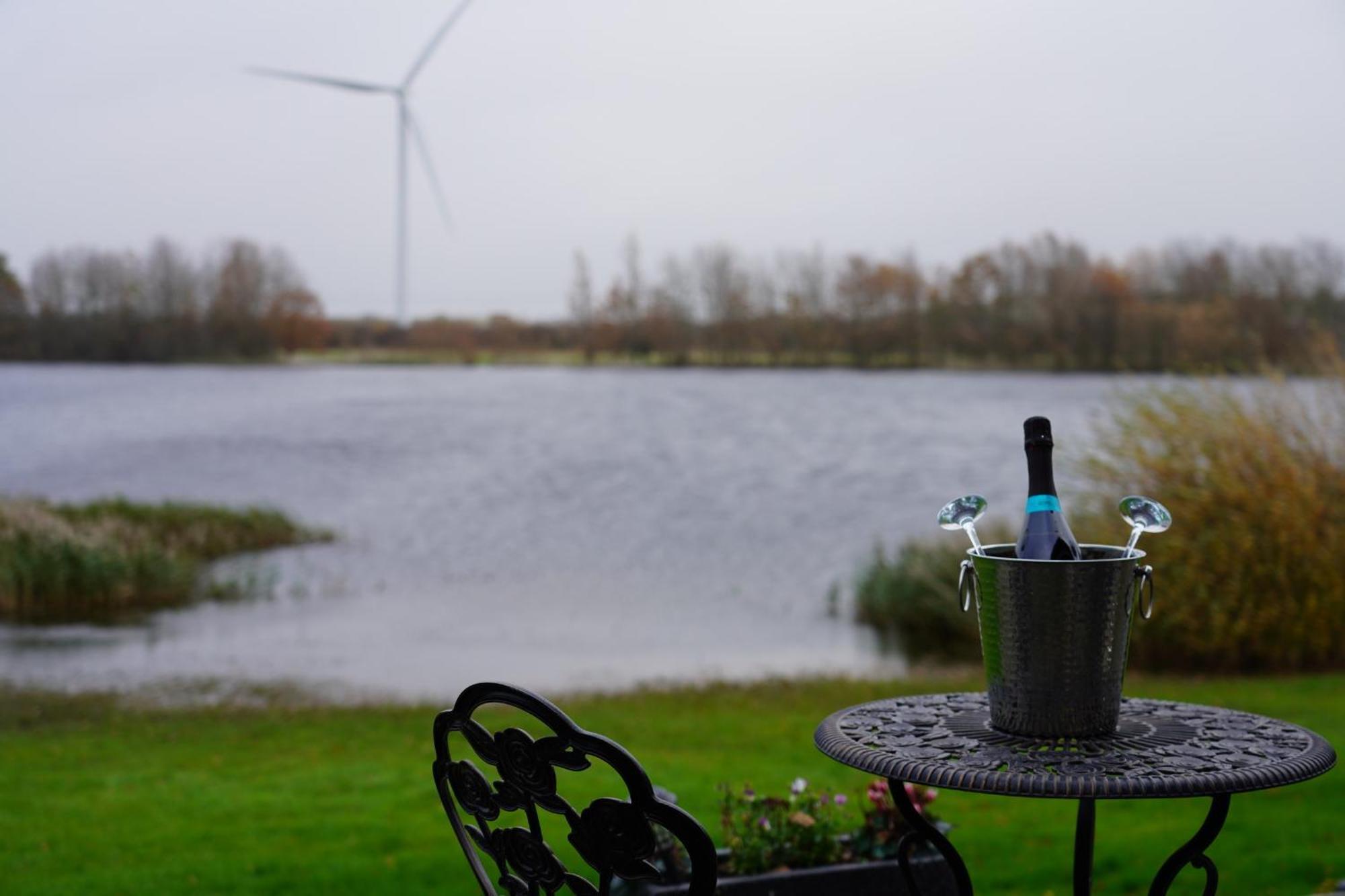 The Angel - Luxury Lakeside Cotham (Nottinghamshire)
